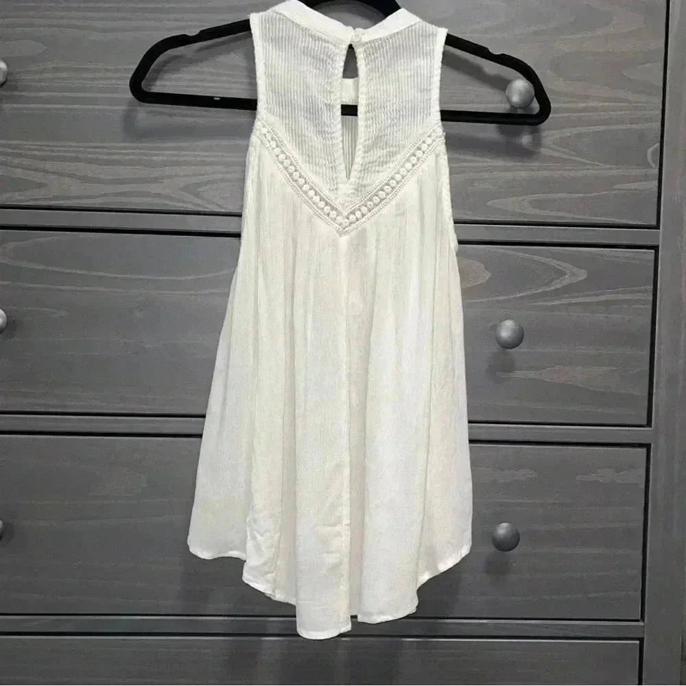 Volcom Tank - Picture 2 of 5